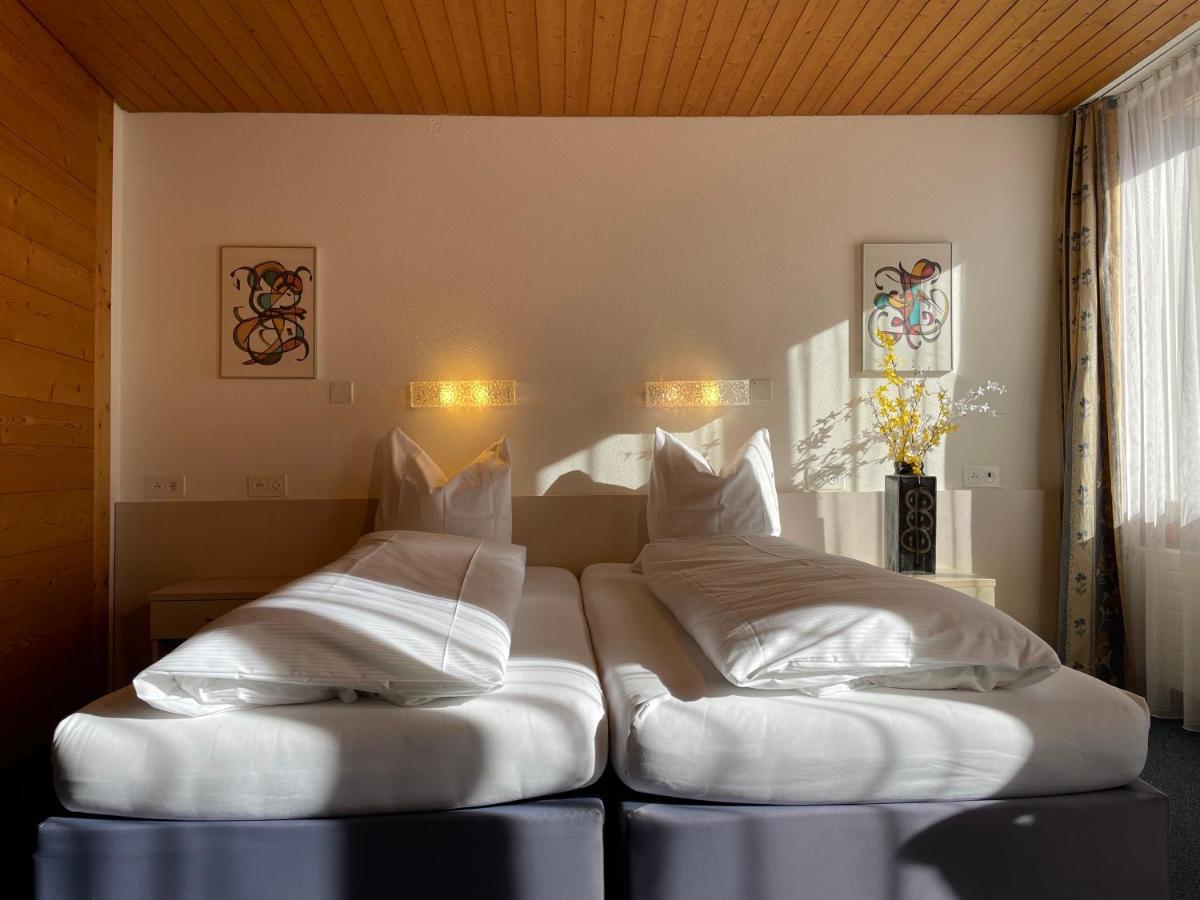 Dinh Residence Zweisimmen Exteriér fotografie