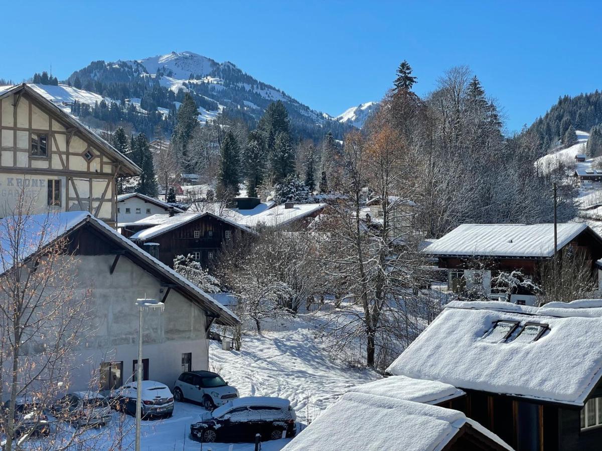 Dinh Residence Zweisimmen Exteriér fotografie