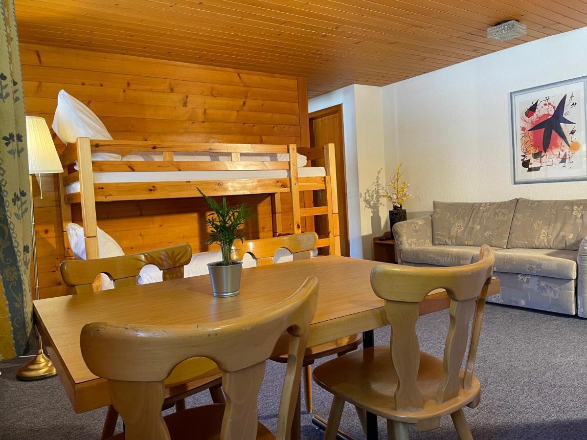 Dinh Residence Zweisimmen Exteriér fotografie