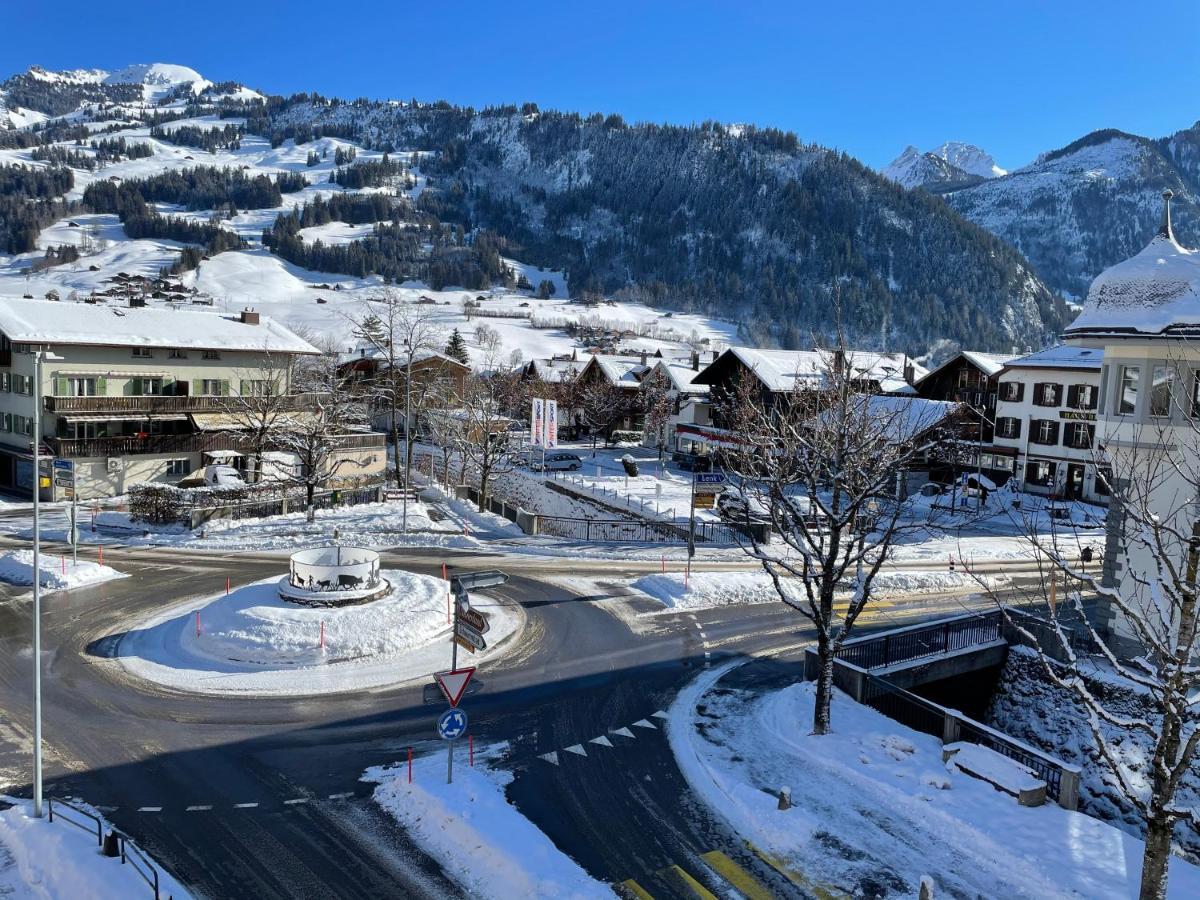 Dinh Residence Zweisimmen Exteriér fotografie