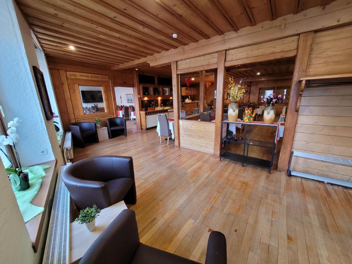 Dinh Residence Zweisimmen Exteriér fotografie