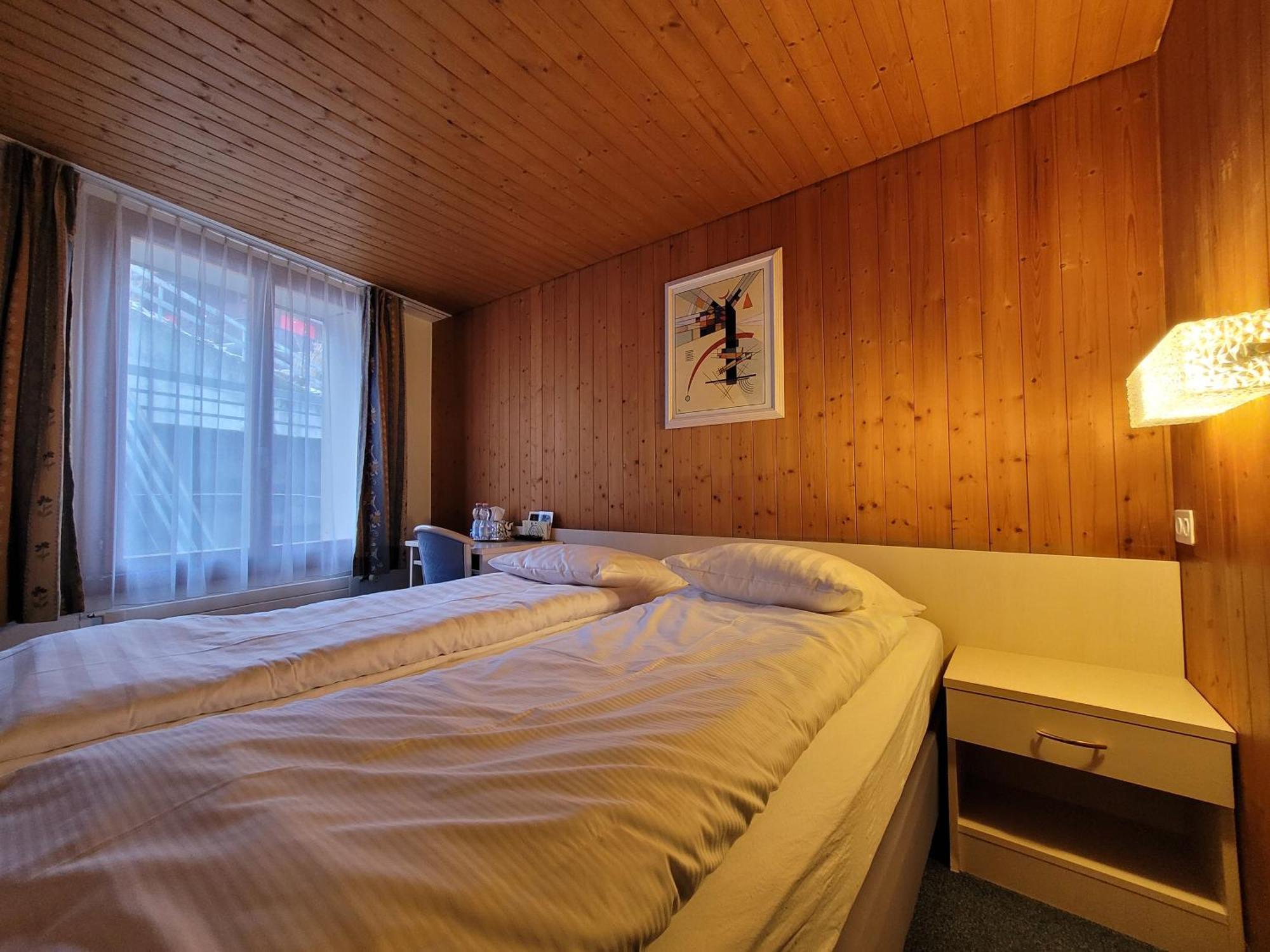Dinh Residence Zweisimmen Exteriér fotografie