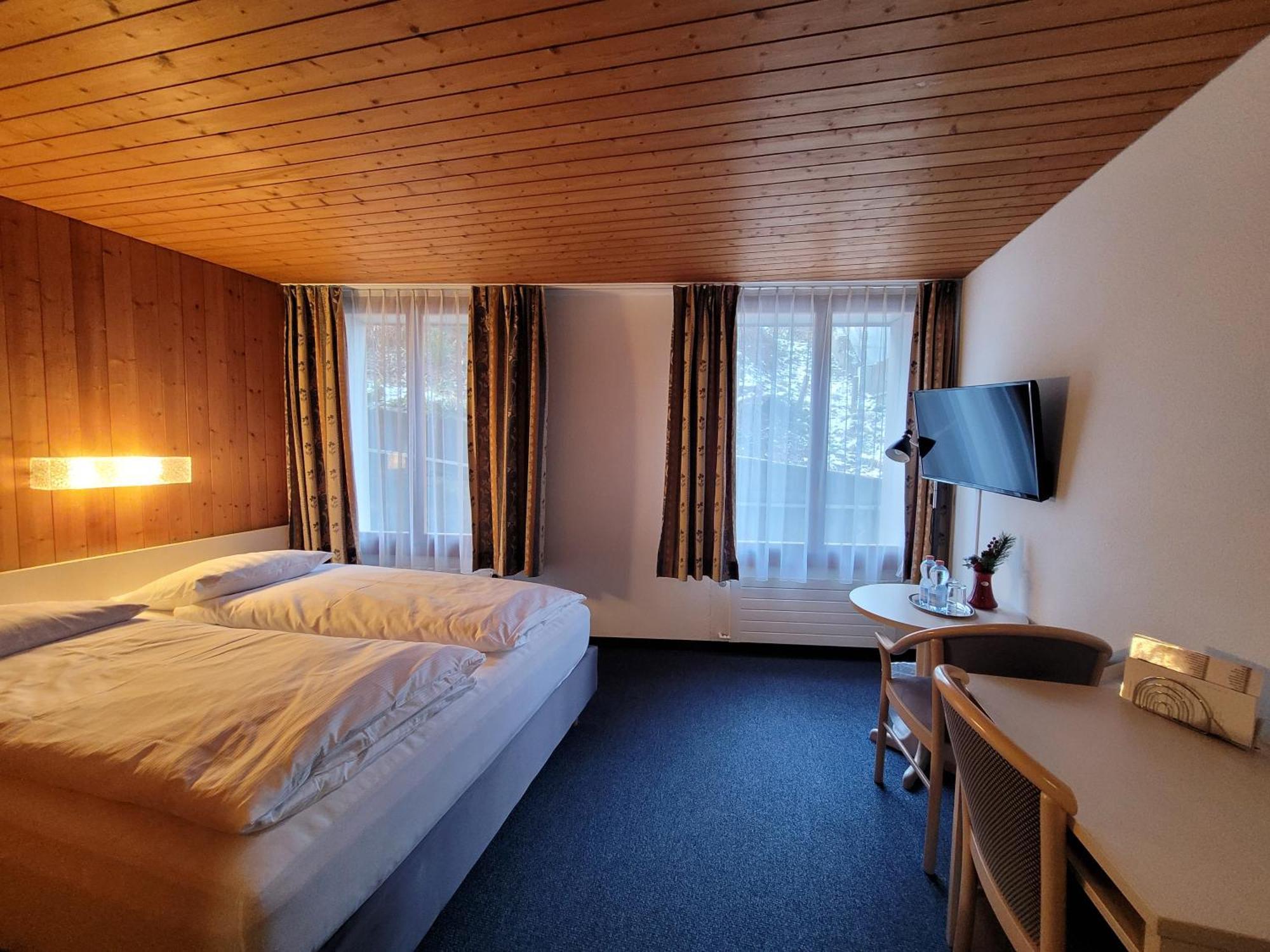 Dinh Residence Zweisimmen Exteriér fotografie