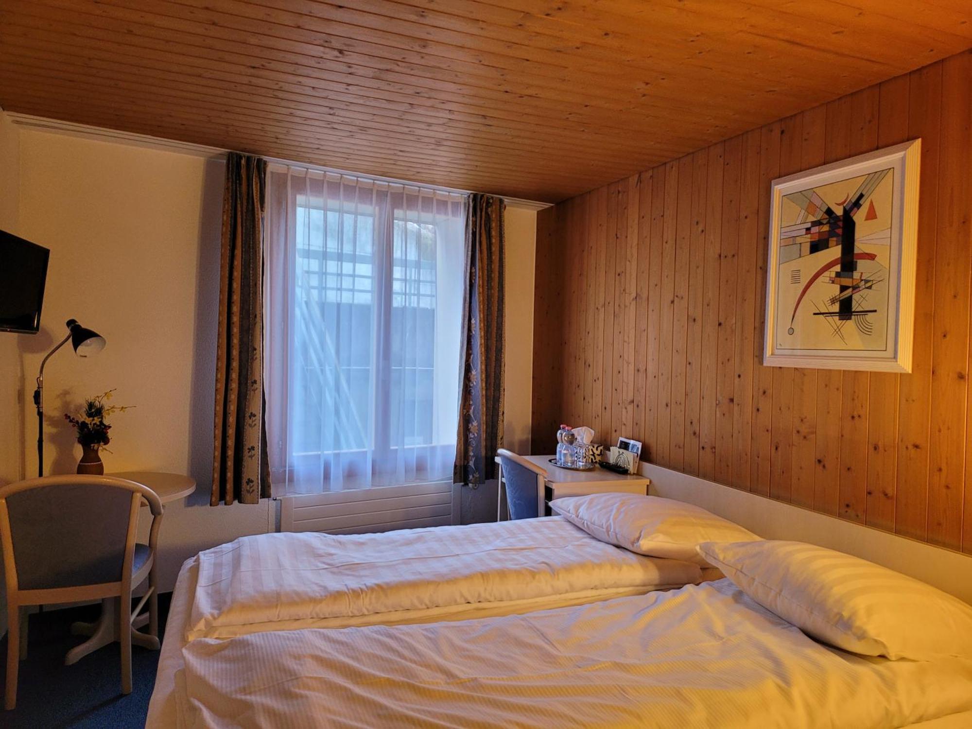 Dinh Residence Zweisimmen Exteriér fotografie
